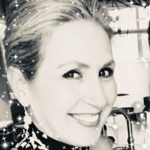 Meet your Posher, Maxine